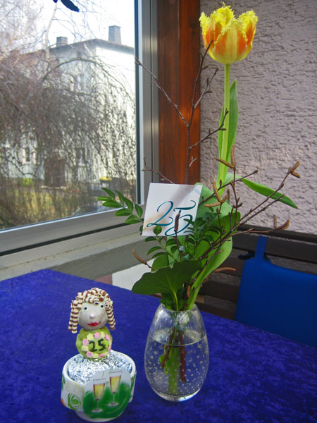 IMG_4834-Blume und Barbara-Figur-600