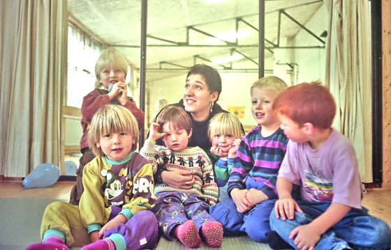 93-img001-Kila 1993 - Turnhalle, pse7, corel, sharpen, Color5, pse7a-560 93-img001-Kila 1993 - Turnhalle, pse7, corel, sharpen, Color5, pse7a-560