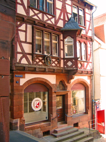 IMG_9113-Hirschwappenhaus - unterer Teil-H600