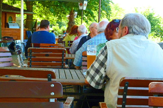 P1040657-Wetzlar-Biergartentische-560 P1040657-Wetzlar-Biergartentische-560
