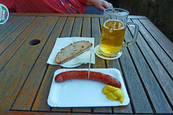P1040664-Biergarten 'Lahninsel' - Rote Bratwurst + Bier-560 P1040664-Biergarten 'Lahninsel' - Rote Bratwurst + Bier-560