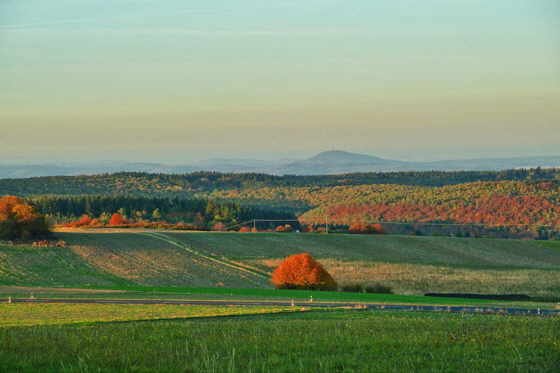 P1050430-Blick richtung Dünsberg-N-hochw-560 P1050430-Blick richtung Dünsberg-N-hochw-560