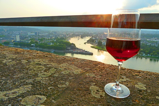 P1060660-Rotwein + Deutsches Eck-560 P1060660-Rotwein + Deutsches Eck-560
