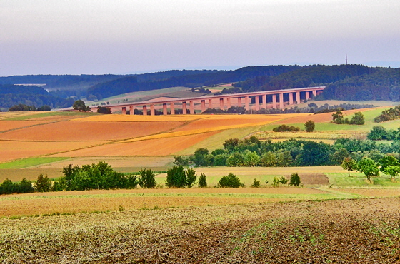P8042225 - Autobahnbrücke bei Großen-Buseck-sharpen-hdr4-560 P8042225 - Autobahnbrücke bei Großen-Buseck-sharpen-hdr4-560